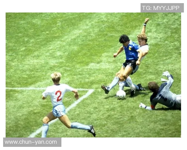 聚焦世界足坛巨星成长历程与时代影响力及球场传奇全面深度解析